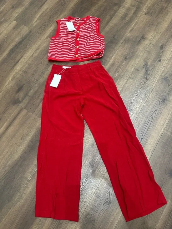 Zara Red High-Waist Wide-Leg Trousers and knit vest - Picture 2 of 7